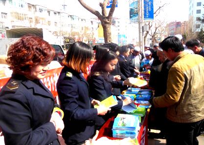 甘肃省和政县开展“12331”食品药品安全活动 投诉举报维权