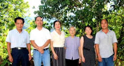 中华产品网田东县工作站执行站长莫福超一行到田林县调研