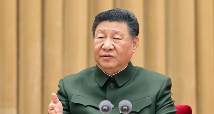 习近平出席解放军和武警部队代表团全体会议