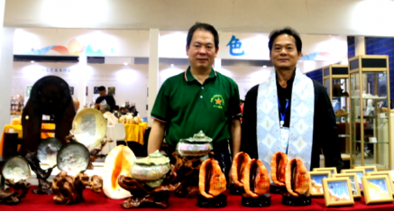 广西八一退役军人文工团副团长采访工艺美术大师庞振新