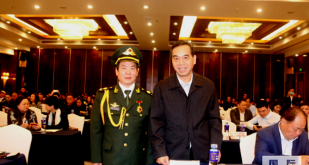 唐国宣向广西人民政府原常务副主席黄道伟先生敬礼！