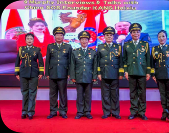 唐国宣与广西八一退役军人文工团纪委书记谢伟良等人合影